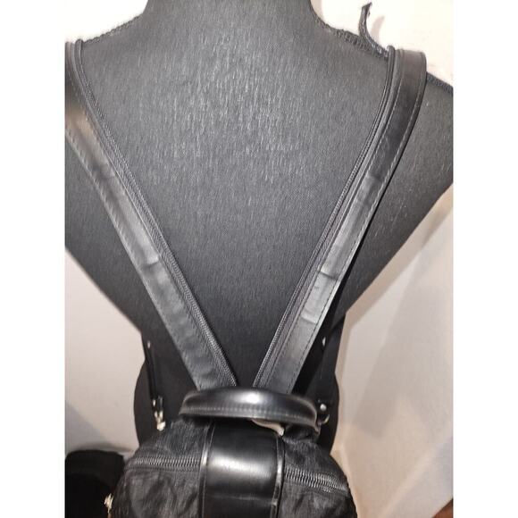 Baggallini Metro Convertible Backpack Sling Purse Zip Around Black 12x11x3.5 main image 10